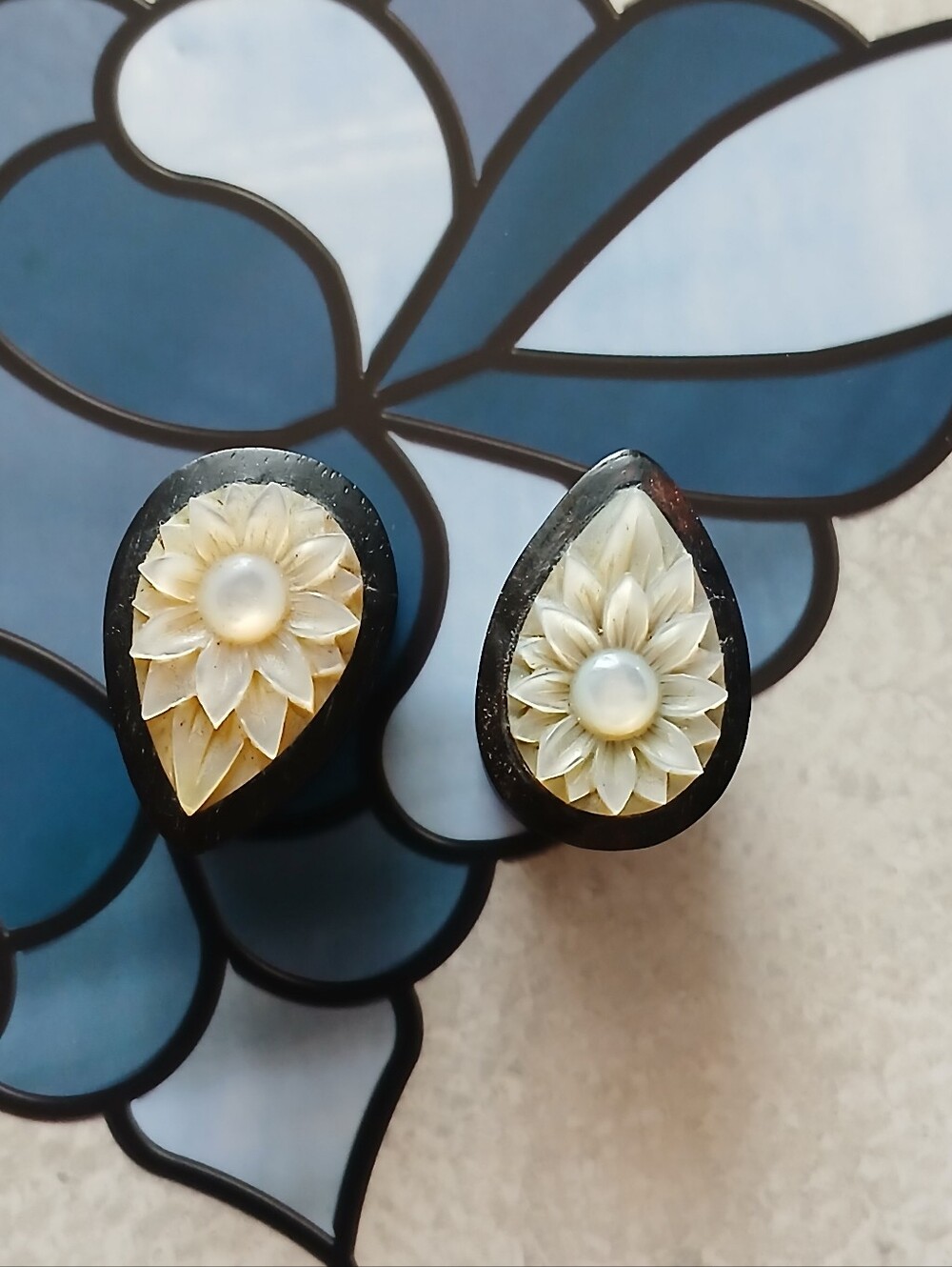 22mm Lotus Inlay Eyelet Plugs